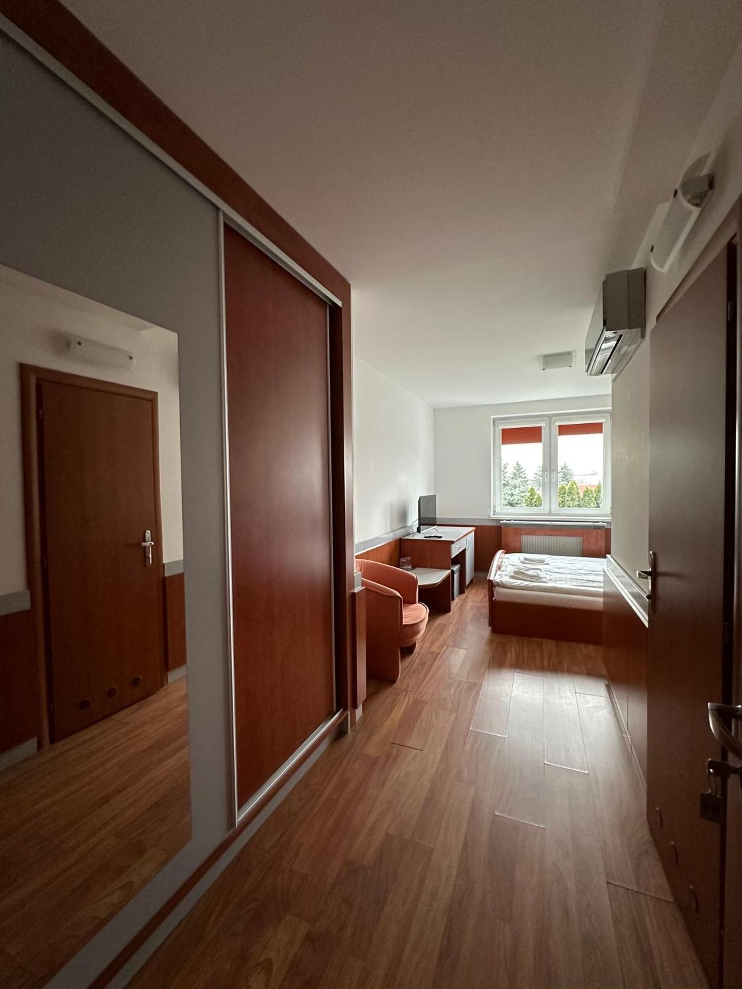 Zeleny Dvor Hotel
